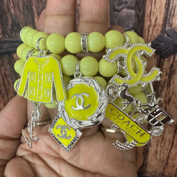 Bracelets - Picture 1 of 2